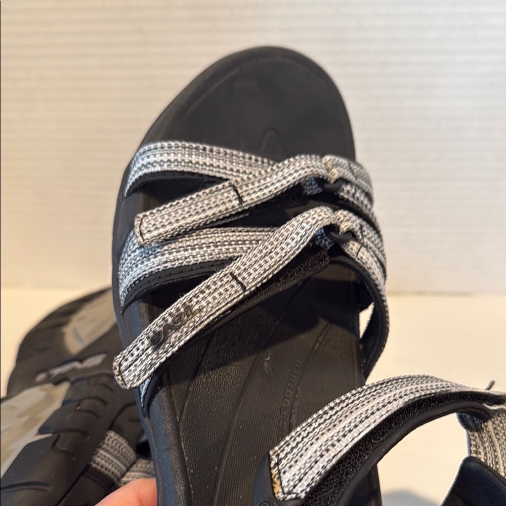 Teva Black and Gray-hiking Sandals. Size 11 - Picture 5 of 7